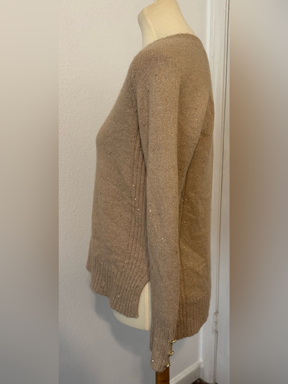 LILLY PULITZER Kaycee Sequin Knit Sweater Gold Metallic V Neck Relaxed Fit XXS - Picture 2 of 12